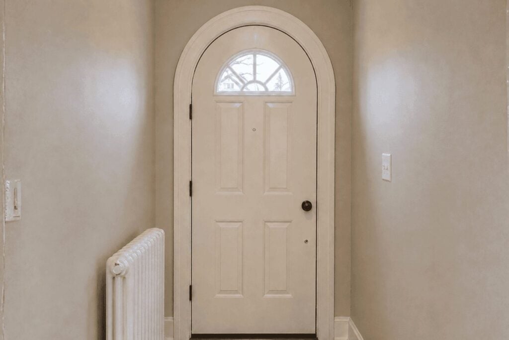 Entry-Doors-20-Gauge-Round-Top-3